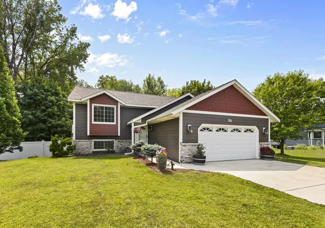 1st image of 3111 Joyce Ct, Saint Paul, MN 55121 | MLS# 7127044