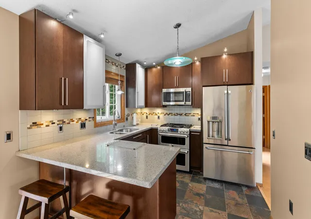 4th image of 3111 Joyce Ct, Saint Paul, MN 55121 | MLS# 7127044