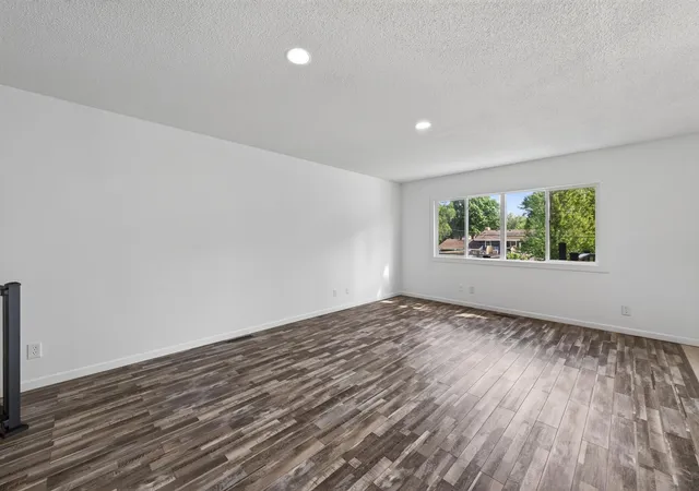 Photo 4 of Single family home for sale at 8041 60 1/2 Ave N, Minneapolis, MN 55428 | MLS# 7127053 | Listing updated on 2026-08-28