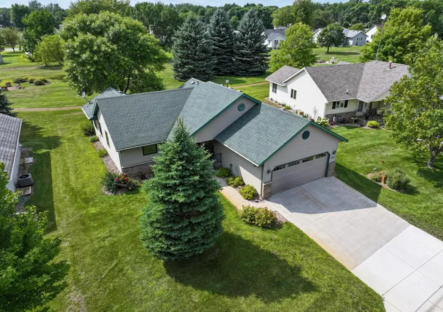 Photo 3 of Sale Pending at 1276 Westbrook Cir, Alexandria, MN 56308 | MLS# 7127059 | Listing updated on 2026-08-26