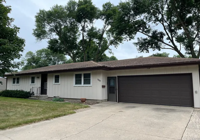 Photo 1 of Sale Pending at 631 19th Street, Windom, MN 56101 | MLS# 7127067 | Listing updated on 2026-09-02