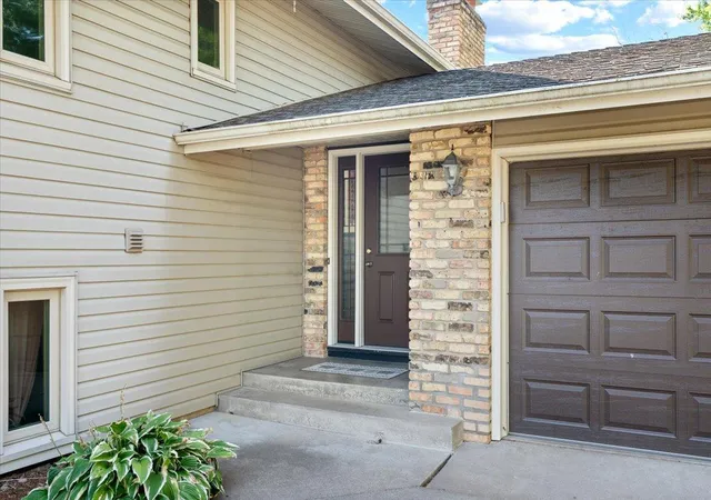 Photo 2 of Sale Pending at 7901 37th Ave N, New Hope, MN 55427 | MLS# 7127084 | Listing updated on 2026-09-07