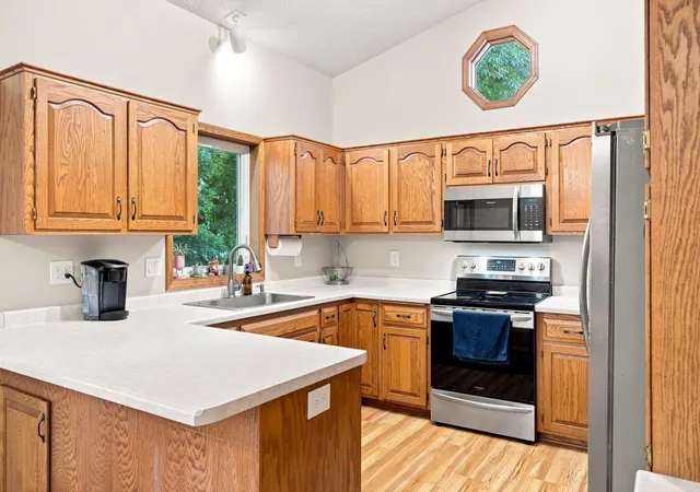 Photo 3 of Single family home for sale at 14631 Meadowood Dr, Savage, MN 55378 | MLS# 7127090 | Listing updated on 2026-09-22