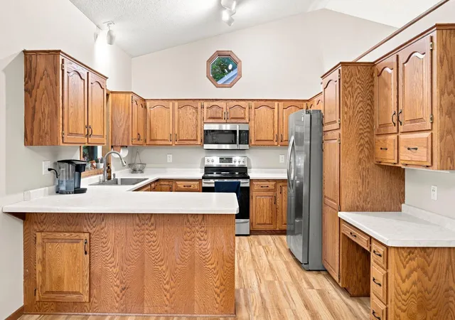 Photo 4 of Single family home for sale at 14631 Meadowood Dr, Savage, MN 55378 | MLS# 7127090 | Listing updated on 2026-09-22