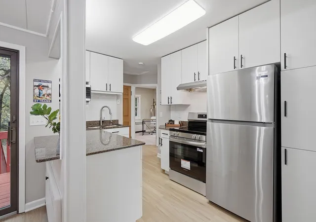 Photo 3 of Single family home for sale at 512 Hastings Ave, Saint Paul Park, MN 55071 | MLS# 7127094 | Listing updated on 2026-10-17