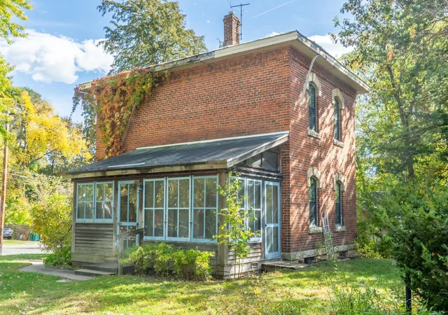 Photo 3 of Single family home for sale at 820 Owens St N, Stillwater, MN 55082 | MLS# 7127095 | Listing updated on 2026-10-14