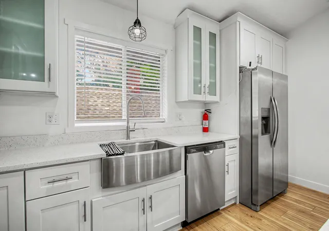 2nd image of 953 Wilson Ave, Saint Paul, MN 55106 | MLS# 7127099