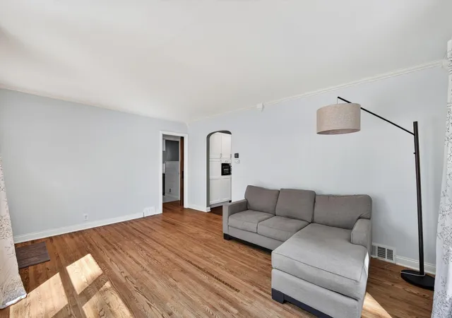4th image of 4619 Ivanhoe Pl, Minneapolis, MN 55421 | MLS# 7127105