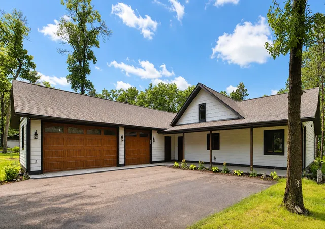 1st image of 13728 Memorywood Dr, Baxter, MN 56425 | MLS# 7127108
