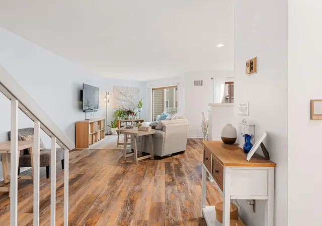 Photo 3 of Condo for sale at 1392 Carling Dr #305, Saint Paul, MN 55108 | MLS# 7127132 | Listing updated on 2026-09-15