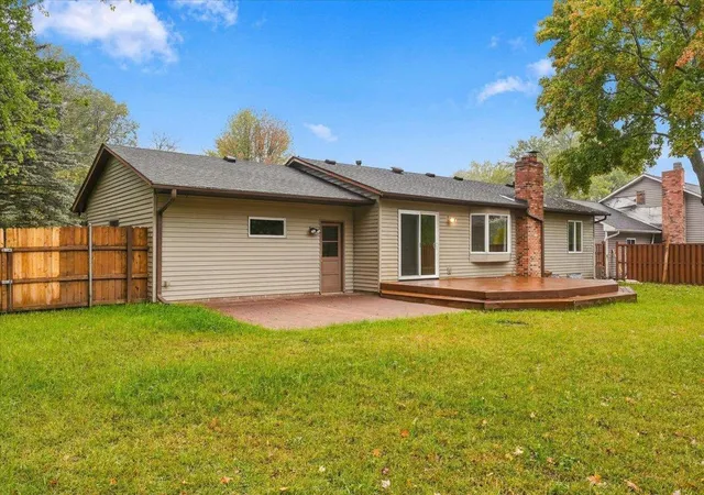 Photo 3 of Single family home for sale at 2602 Hawthorne Ln, Stillwater, MN 55082 | MLS# 7127135 | Listing updated on 2026-10-07