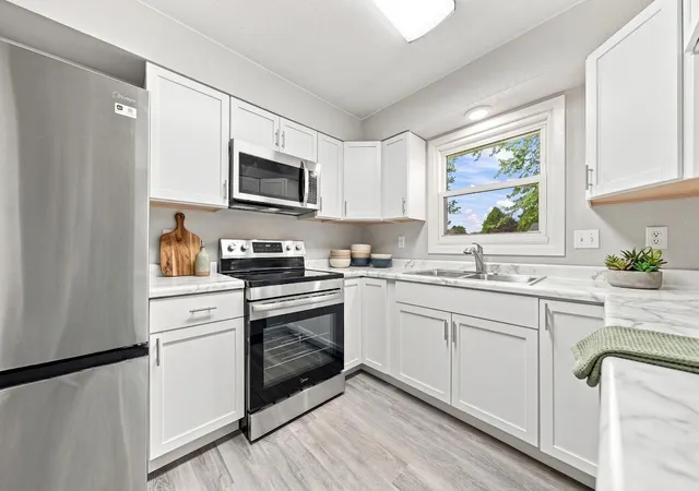 Photo 1 of Single family home for sale at 1836 Hemlock Ave, Owatonna, MN 55060 | MLS# 7127163 | Listing updated on 2026-10-19