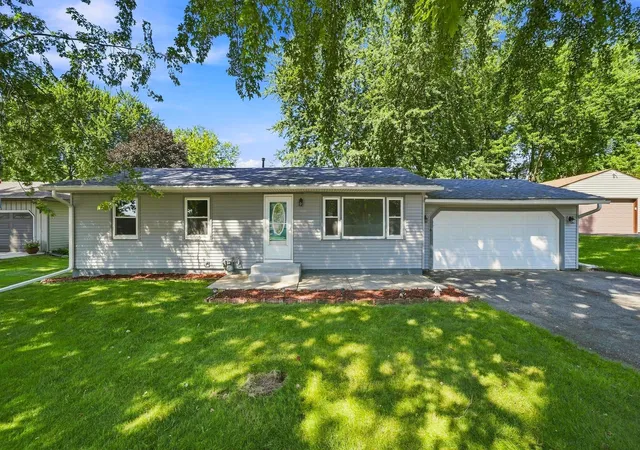 4th image of 1836 Hemlock Ave, Owatonna, MN 55060 | MLS# 7127163