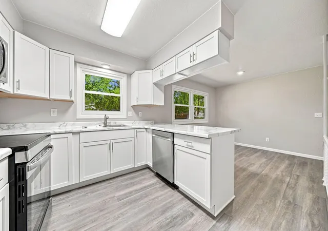Photo 4 of Single family home for sale at 1836 Hemlock Ave, Owatonna, MN 55060 | MLS# 7127163 | Listing updated on 2026-10-19