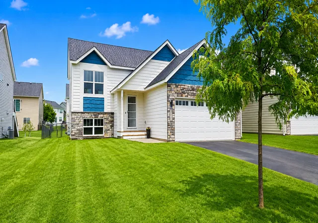 Photo 2 of Single family home for sale at 15213 Tiger St Nw, Anoka, MN 55303 | MLS# 7127181 | Listing updated on 2026-09-16