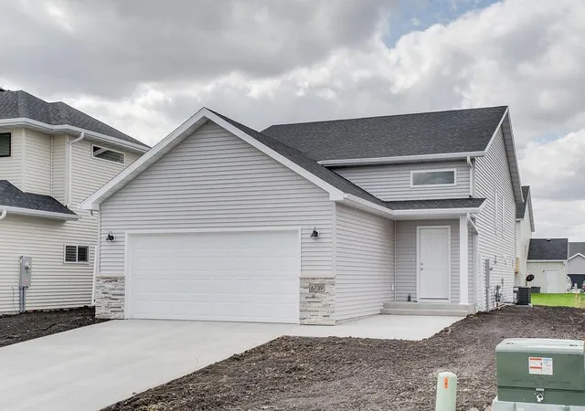 Photo 1 of Single family home for sale at 6739 Selkirk Dr S, Fargo, ND 58104 | MLS# 7127204 | Listing updated on 2026-09-25