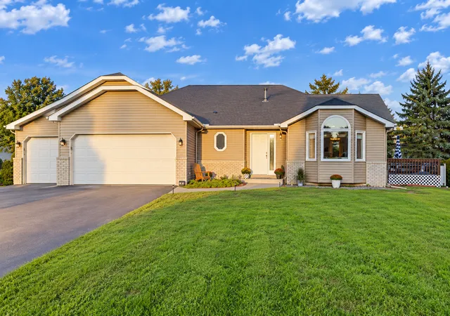 Photo 2 of Sale Pending at 11561 Butternut St Nw, Minneapolis, MN 55448 | MLS# 7127206 | Listing updated on 2026-09-28