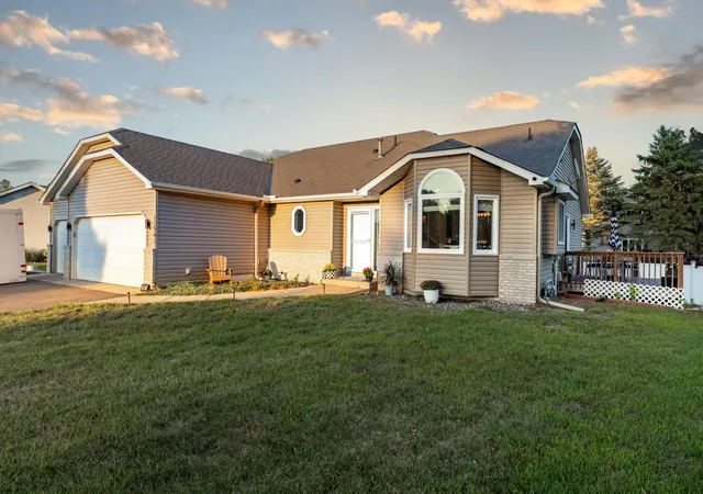 Photo 3 of Sale Pending at 11561 Butternut St Nw, Minneapolis, MN 55448 | MLS# 7127206 | Listing updated on 2026-09-28