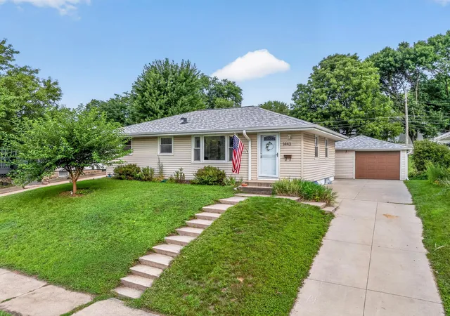 Photo 1 of Sale Pending at 1443 Cascade St Nw, Rochester, MN 55901 | MLS# 7127210 | Listing updated on 2026-09-03