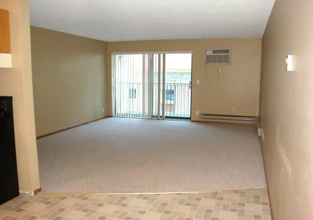 Photo 2 of Condo for sale at 925 30th Avenue S #206, Minneapolis, MN 55406 | MLS# 7127220 | Listing updated on 2026-08-22