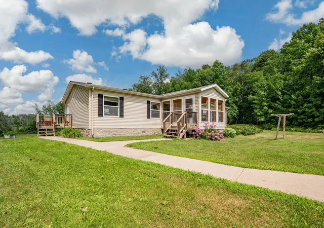 2nd image of 27668 Clearwater Rd, Grand Rapids, MN 55744 | MLS# 7127230