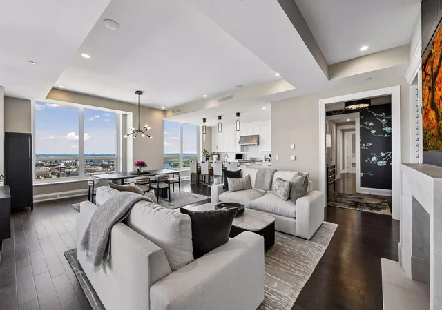 Photo 2 of Condo for sale at 1111 W River Pkwy #32C, Minneapolis, MN 55415 | MLS# 7127232 | Listing updated on 2026-09-22