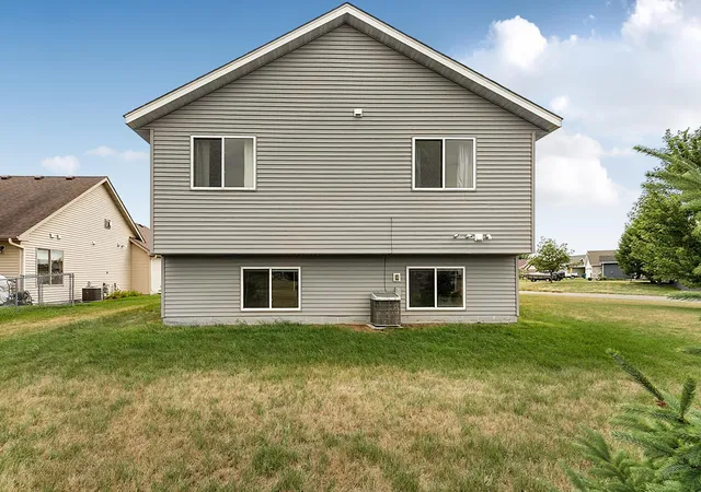 5th image of 504 Elena Ln, Saint Joseph, MN 56374 | MLS# 7127245