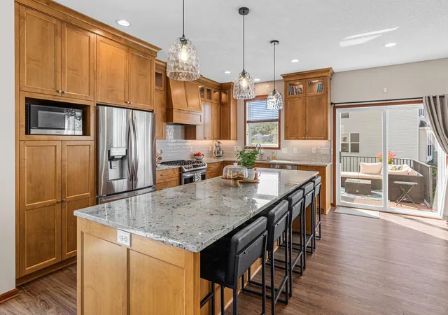 Photo 3 of Single family home for sale at 8421 Blazing Star Cir, Shakopee, MN 55379 | MLS# 7127248 | Listing updated on 2026-10-08
