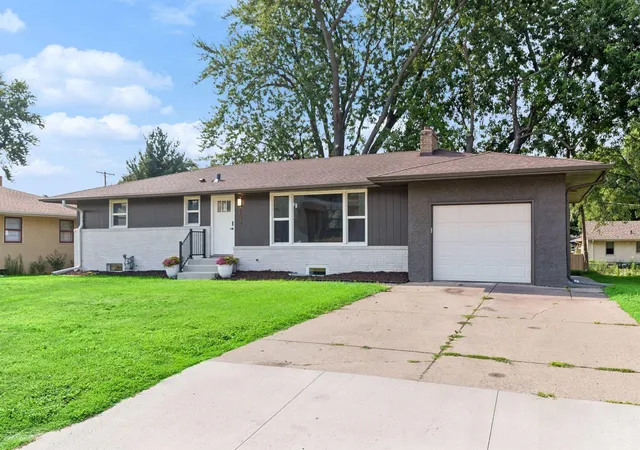 2nd image of 1432 County Road B West W, Saint Paul, MN 55113 | MLS# 7127263