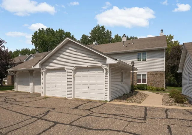 4th image of 3575 Blue Jay Way #103, Saint Paul, MN 55123 | MLS# 7127279