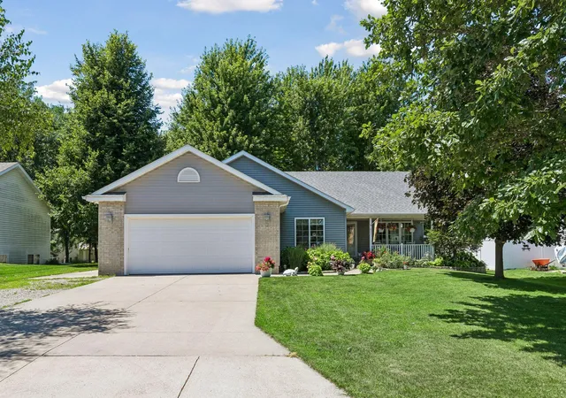 2nd image of 821 Lancer Dr Ne, Owatonna, MN 55060 | MLS# 7127310