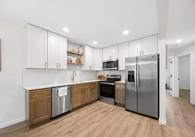 2nd image of 18121 Covington Path, Minnetonka, MN 55345 | MLS# 7127322