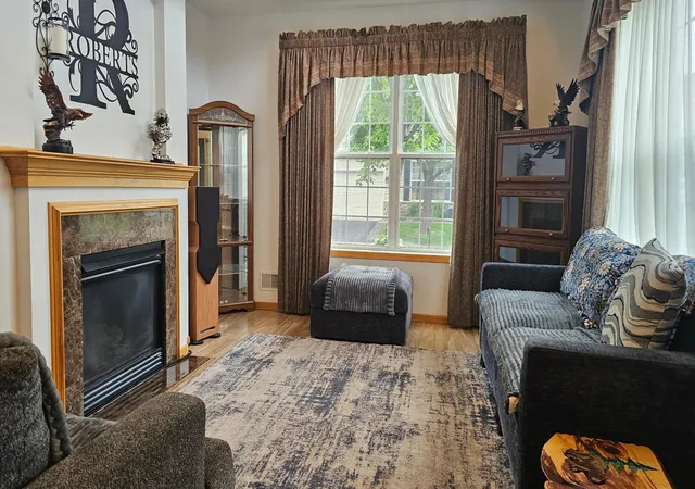 2nd image of 11122 Aberdeen St Ne #E, Minneapolis, MN 55449 | MLS# 7127325