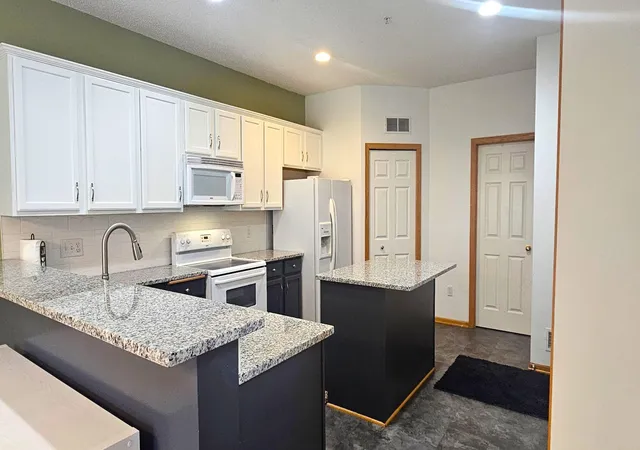 image of 11122 Aberdeen St Ne #E, Minneapolis, MN 55449 | MLS# 7127325