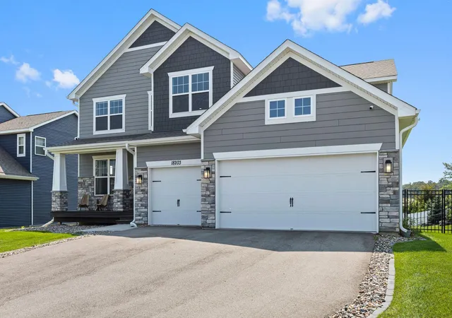 Photo 4 of Single family home for sale at 18203 Hideaway Trl, Lakeville, MN 55044 | MLS# 7127348 | Listing updated on 2026-08-28