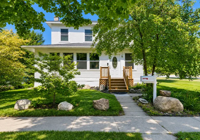 1st image of 319 5th St Ne, Staples, MN 56479 | MLS# 7127349