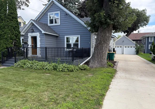 2nd image of 610 Park Ave, Albert Lea, MN 56007 | MLS# 7127353