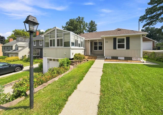 Photo 1 of Single family home for sale at 432 16th Ave Sw, Rochester, MN 55902 | MLS# 7127354 | Listing updated on 2026-09-15