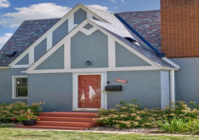 Photo 2 of Single family home for sale at 1020 Hoyt Ave W, Saint Paul, MN 55117 | MLS# 7127362 | Listing updated on 2026-09-13