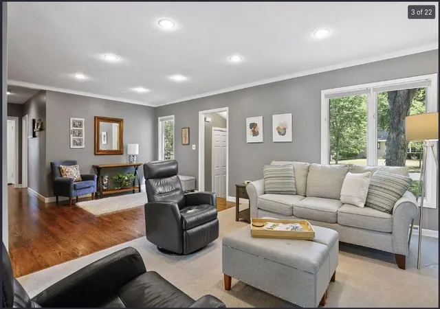 2nd image of 1642 Edgewood Ave S, Minneapolis, MN 55426 | MLS# 7127367