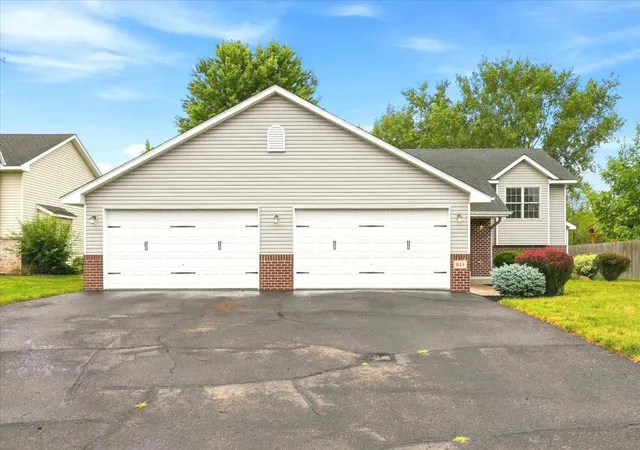 1st image of 844 Plum Tree Ln, Somerset, WI 54025 | MLS# 7127368