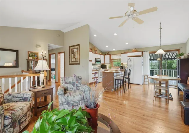 5th image of 844 Plum Tree Ln, Somerset, WI 54025 | MLS# 7127368