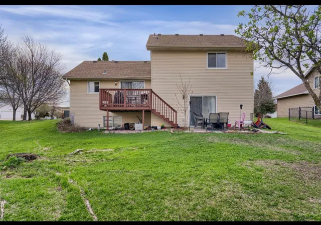 Photo 3 of Sale Pending at 9119 Regent Pkwy, Minneapolis, MN 55443 | MLS# 7127375 | Listing updated on 2026-08-14