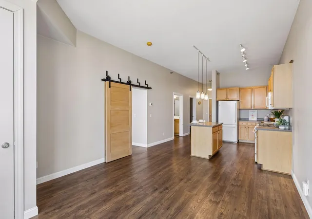 2nd image of 2650 University Ave W #523, Saint Paul, MN 55114 | MLS# 7127376