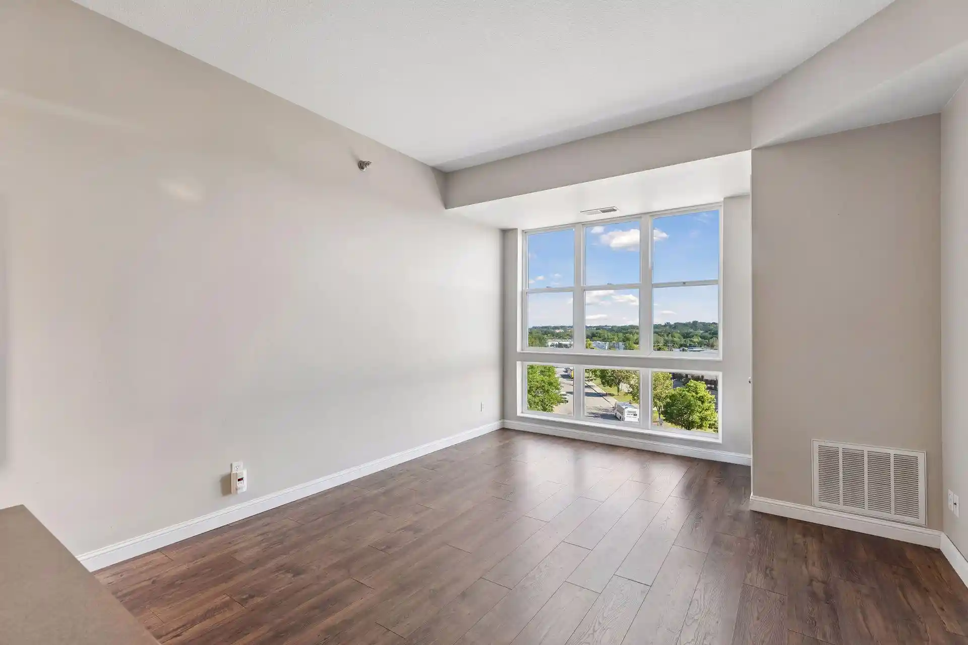 Listing Photo 2 - Condo for sale in 2650 University Ave W located at 2650 University Ave W, St. Paul, MN 55114 - Unit #523