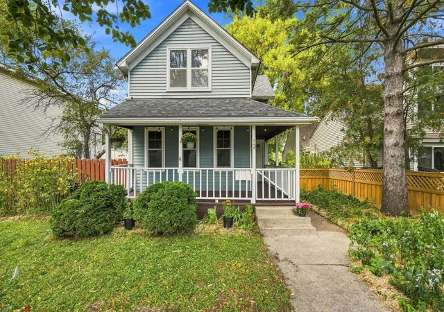 Photo 1 of Sale Pending at 949 Hatch Ave, Saint Paul, MN 55103 | MLS# 7127382 | Listing updated on 2026-09-05