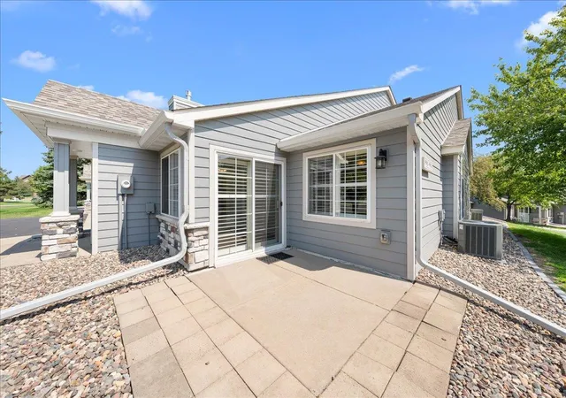 Photo 4 of Sale Pending at 9961 Tamarack Cvs, Saint Paul, MN 55125 | MLS# 7127387 | Listing updated on 2026-09-02