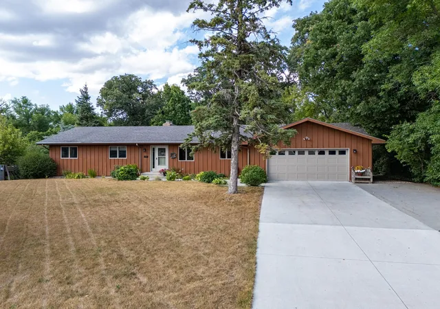 Photo 1 of Single family home for sale at 920 Groveland Ave, Crookston, MN 56716 | MLS# 7127390 | Listing updated on 2026-08-24