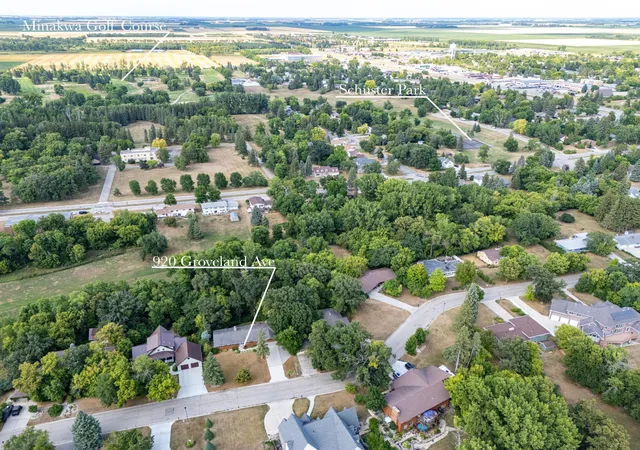 Photo 2 of Single family home for sale at 920 Groveland Ave, Crookston, MN 56716 | MLS# 7127390 | Listing updated on 2026-08-24