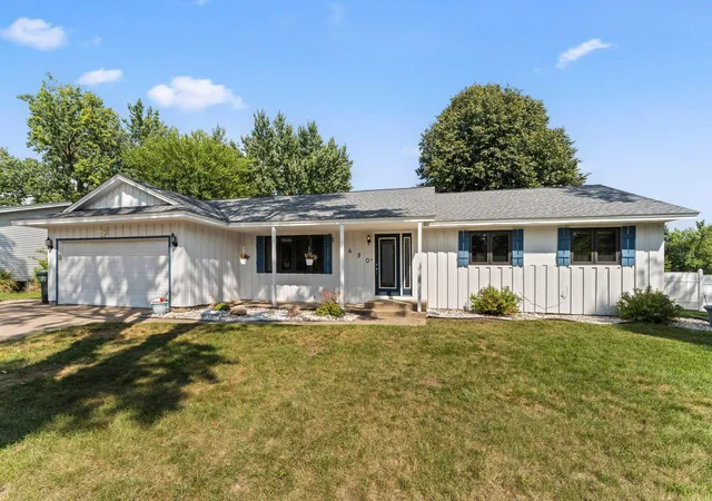 Photo 3 of Single family home for sale at 14490 Gannon Way, Apple Valley, MN 55124 | MLS# 7127391 | Listing updated on 2026-10-09